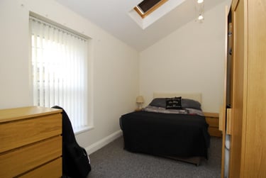 1 bed flat, 6 Lockyer Road,, Peverell, Plymouth, PL34RL - Image 3